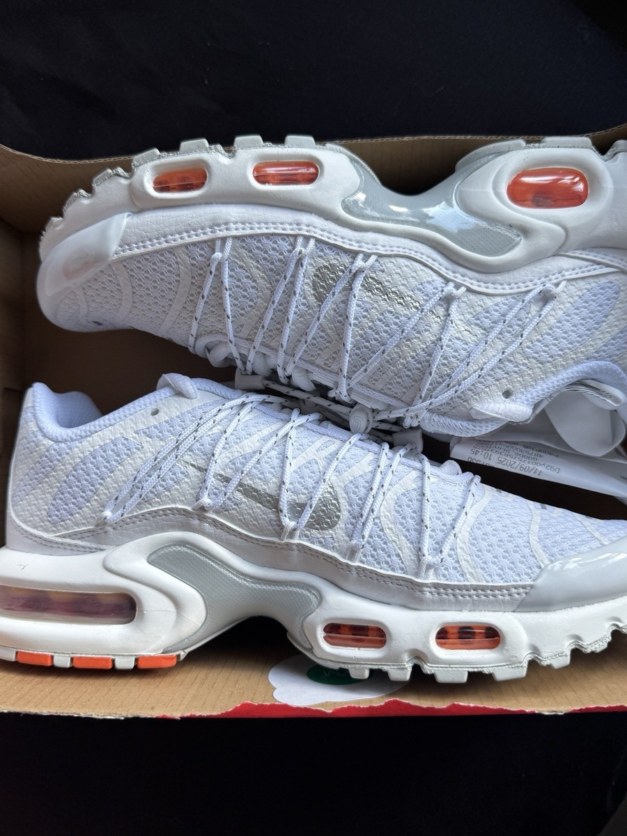 red and white tns footlocker