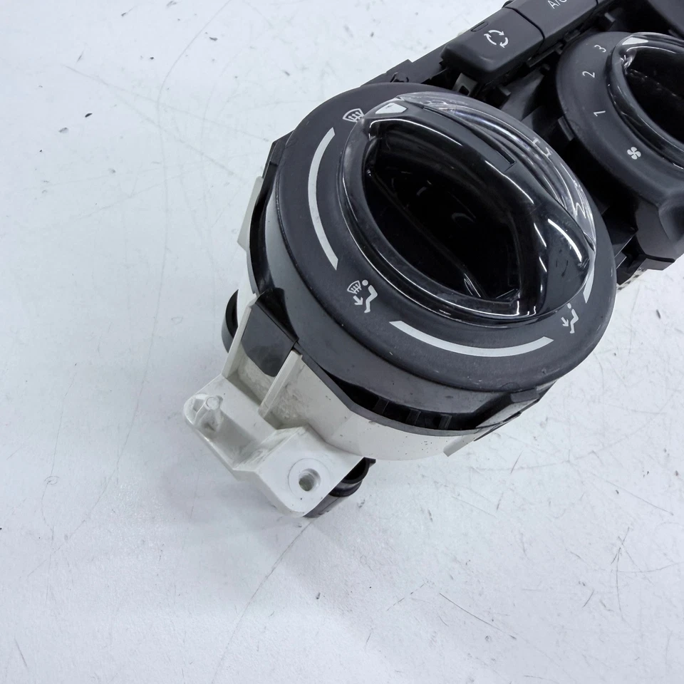 PEUGEOT 208 MK1 HEATER CONTROL 96722483ZD HEATING SWITCH PANEL A/C 12-15 - Image 2 of 4