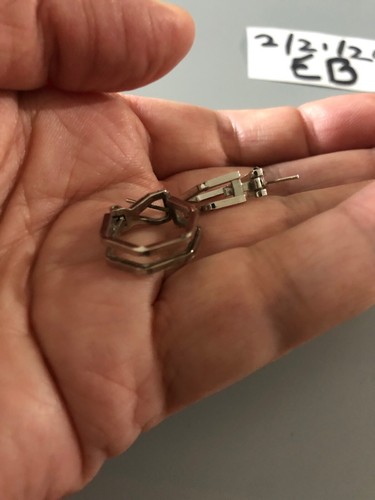 Pendientes perforados vintage en tono plateado - Imagen 4 de 5
