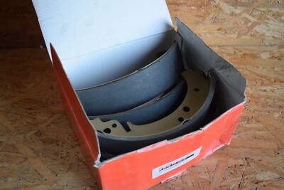 Lada Niva Nova Bremsbacken Bremsbelag hinten ADI Bremse hinten MG351NA ETF032AF