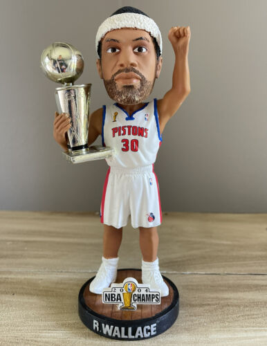 RASHEED SHEED WALLACE Detroit Pistons 2004 NBA CHAMPS Fist Up Bobblehead NIB! - Picture 2 of 2