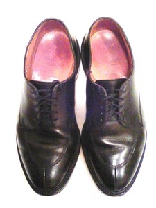 extra wide black dress shoes