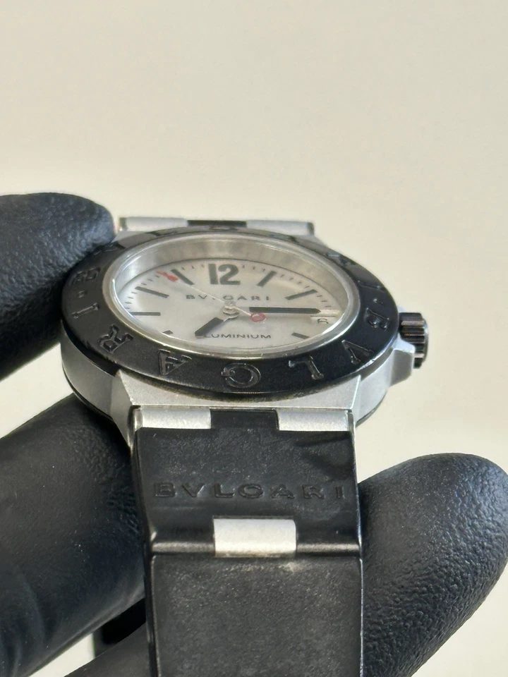 Bvlgari Diagono AL32TA Aluminum Silver-Tone Date Swiss Made 34mm Luxury Watch - Image 4 of 4