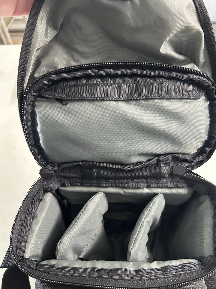 Tamrac Explorer 2 Estuche para Cámara Bolso Negro Gris M.A.S. Divisores compatibles 5202 W Foto 2 de 4