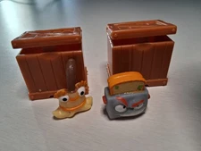 Just Play Smash Crashers Rusty Rigs - 2 Crates with Figures