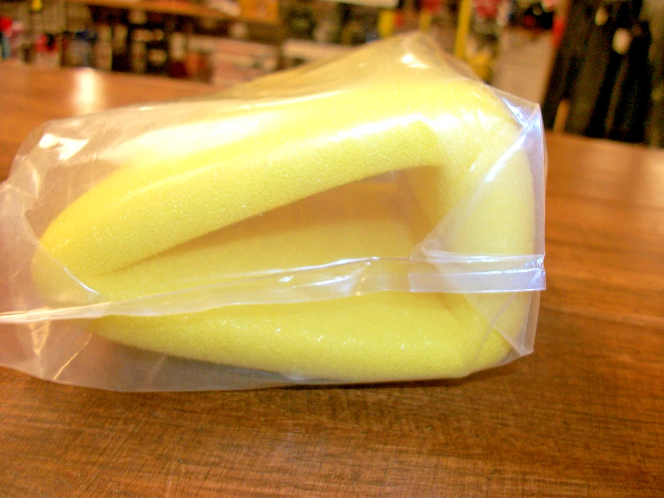 Yamaha DT250 DT360 DT400 1974 1975 1976 Enduro Air Filter & Cage UNI NU-2215 - Image 3 of 4