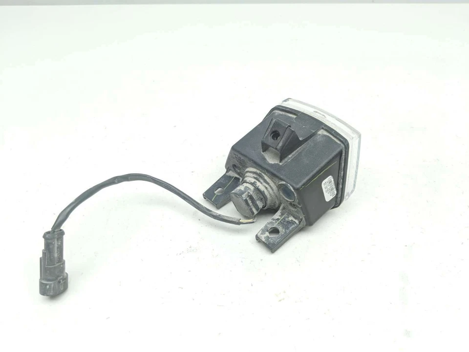 Luz indicadora traseira reversa 16 Can Am Spyder F3-T Roadster SE6 710003879 - Imagem 4 de 4