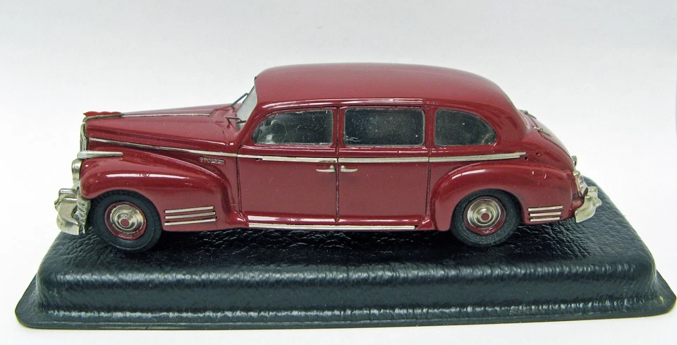 Limusina ZIS-110 1949 de resina hecha a mano granate 1/43 hecha en Rusia casi nueva Foto 4 de 4