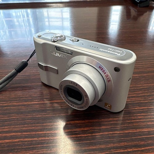 Panasonic DMC-FS2 Silber Kompakt-Digitalkamera für Ersatzteile oder Reparatur