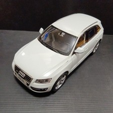 Kyosho 1/18 Audi Q5 Minicar, Audi, White