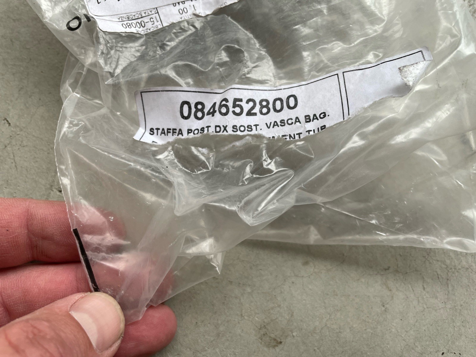 NEW Ferrari 488 Left Right Side Trunk Recessed Floor Bracket 84652700 84652800