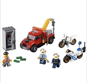 LEGO CITY: Tow Truck Trouble (60137) New in Sealed Box! Retired Product!