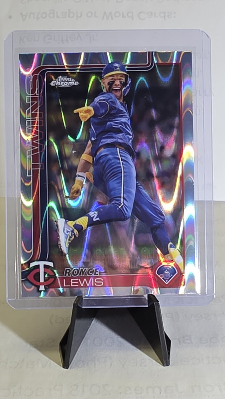 Topps 2025 Topps Chrome Baseball Royce Lewis Minnesota Twins #254 Card