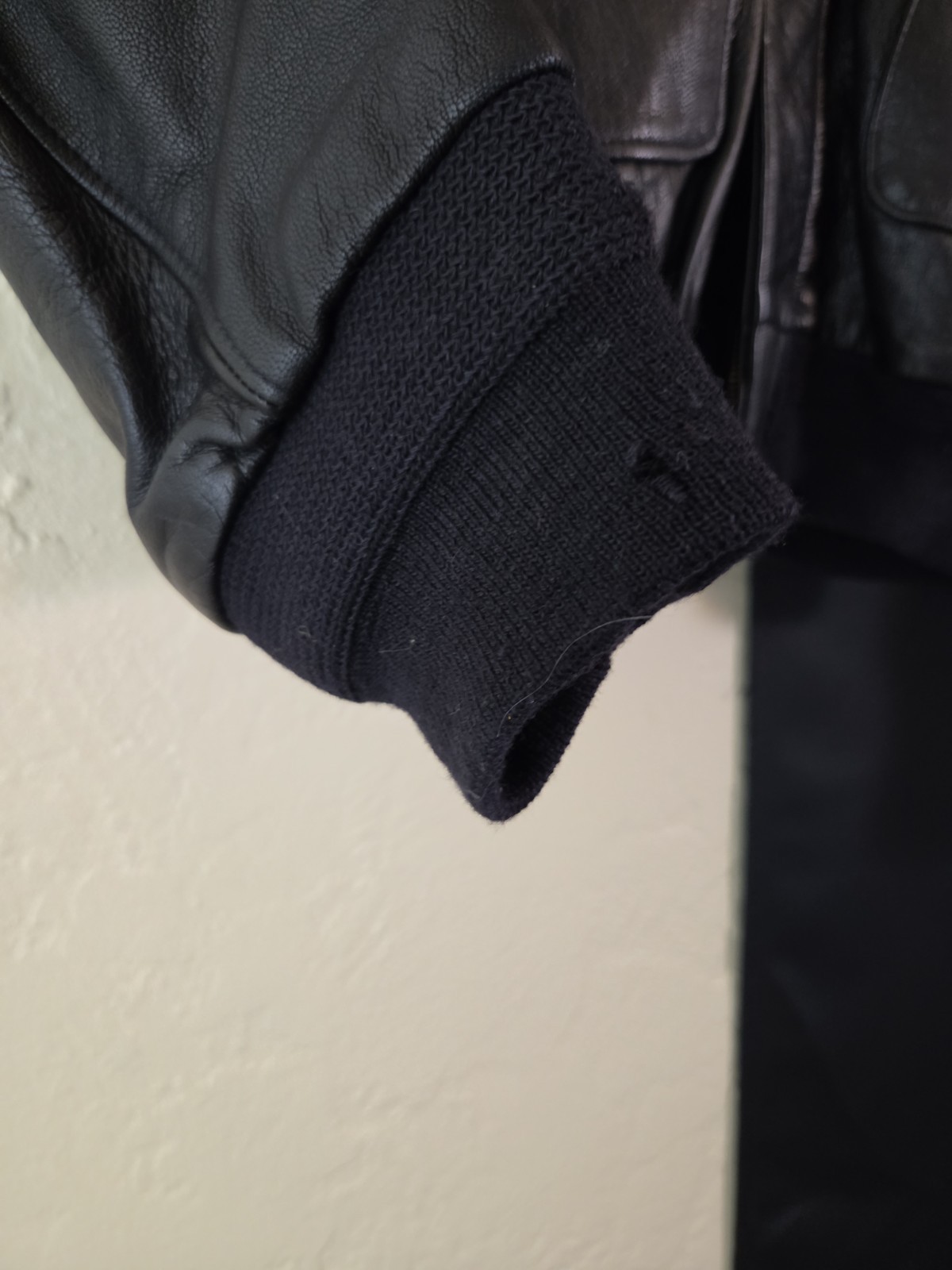 VTG 90s Sportys Pilot Shop A2 Flight Jacket Goatskin Leather Black Mens 42 USA image 9