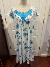 Women Short Sleeve White Nightgown Blue Floral Front Lace L 42"L x 22"W