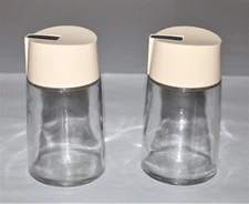 Vintage Beige Flip Top Restaurant Retro Bloomfield Sugar Dispensers Set Of 2