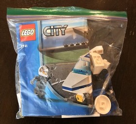 LEGO CITY - 7741 - POLICE HELICOPTER - GENTLY USED - COMPLETE SET