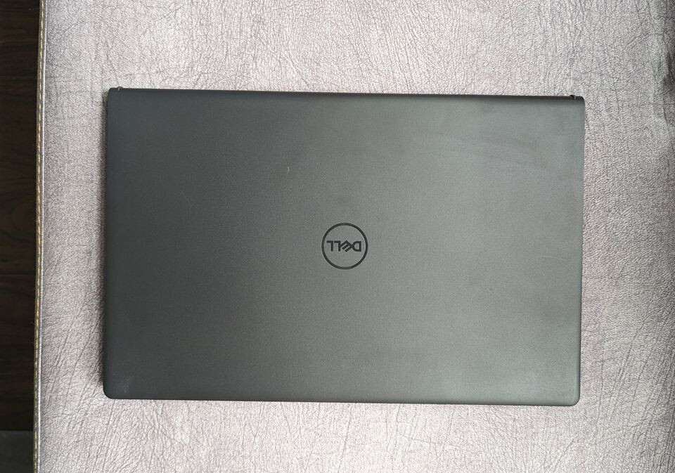 Dell inspiron 15 3511 laptop i5-1135, 8GB RAM, 256GB NVMe