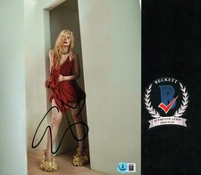 ELLE FANNING SIGNED LEGGY BLONDE BEAUTY 8X10 PHOTO BECKETT BAS COA
