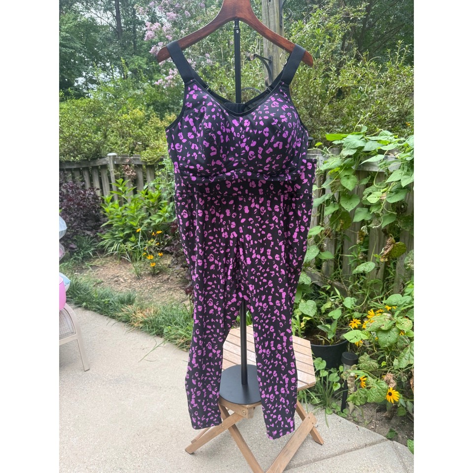Livi Active Purple Leopard Print Sports Bra 44DD and Leggings 18/20 Set
