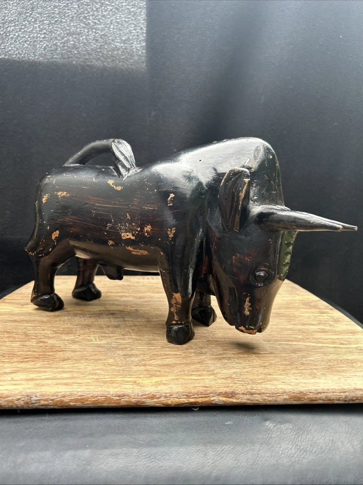 Antique Hand Carved Large Bull Great Patina In Great Condition Wooden Statue — 第 3/4 张图片
