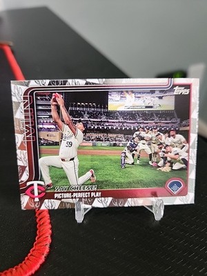 2025 Topps Cactus Foil Say Cheese Picture-Perfect Play #81 Minnesota Twins