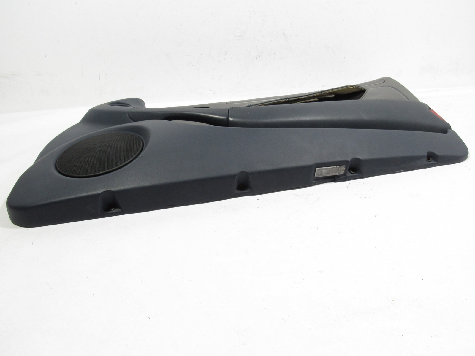 02-06 Maserati Coupe GT 2004 Front Right Passenger Door Panel Cover Trim |