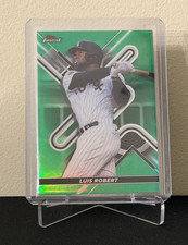 Topps Finest 2022 Luis Robert Major League Performance #42 Green Refractor 31/99