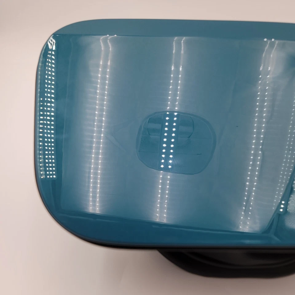 2023 2024 BMW X1 U11 M35i FUEL TANK DOOR LID & FILLER POCKET W/ GAS CAP - Image 3 of 4