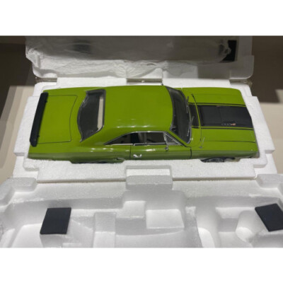 GMP Plymouth Road Runner 1970 Scale 1/18 Green Limited to