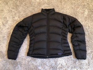 patagonia womens black puffer jacket