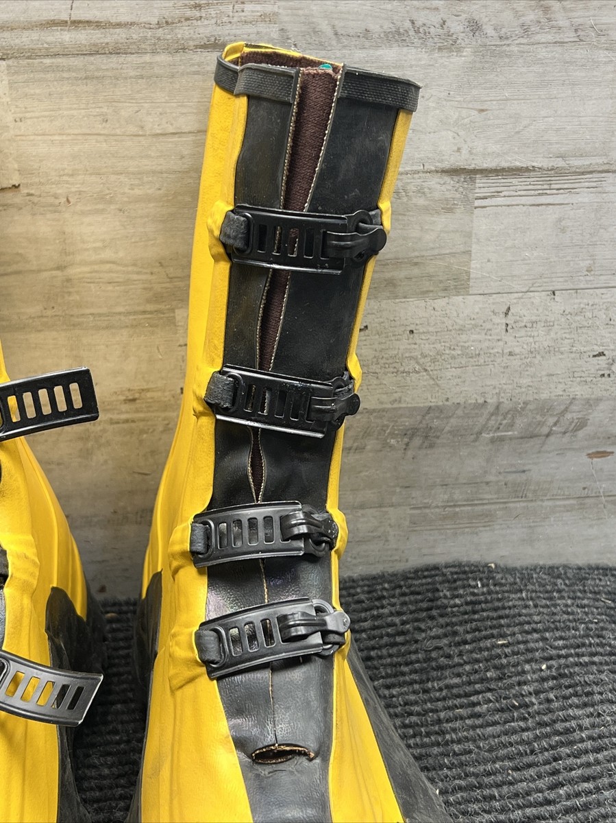 Honeywell 31924 Servus Yellow Rubber Dielectric Boots 4 Buckle