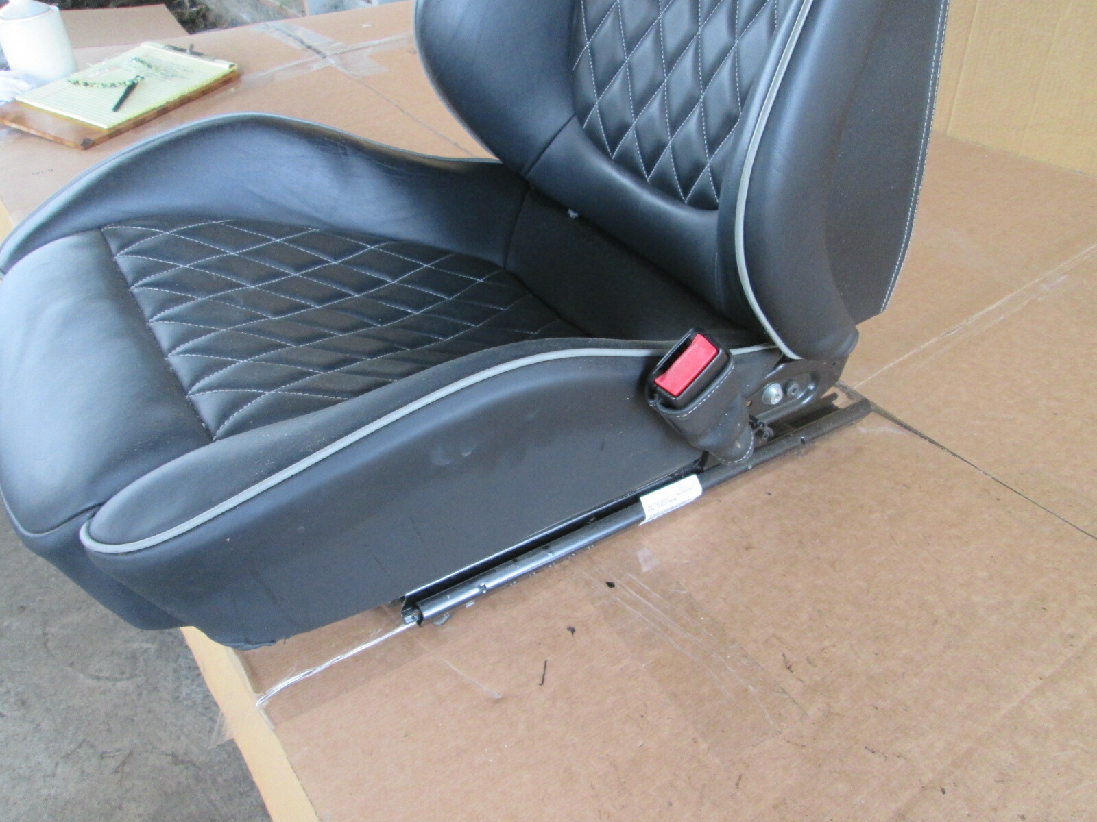 Ferrari California - RH Seat Complete