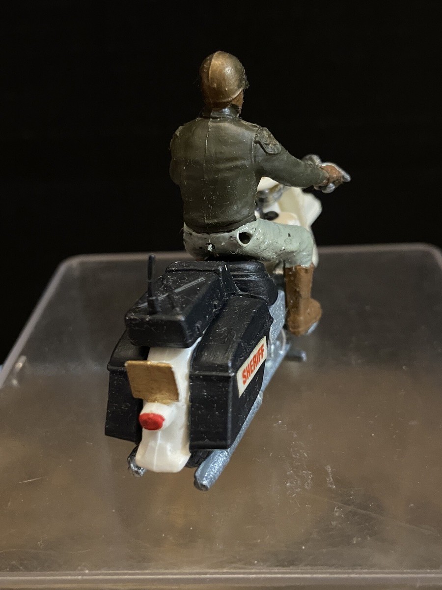 ミニカー BRITAINS MOTORCYCLE 9689 HARLEY DAVIDSON Britains Model #9689 Harley Davidson 'Buzz' Motorcycle | eBay