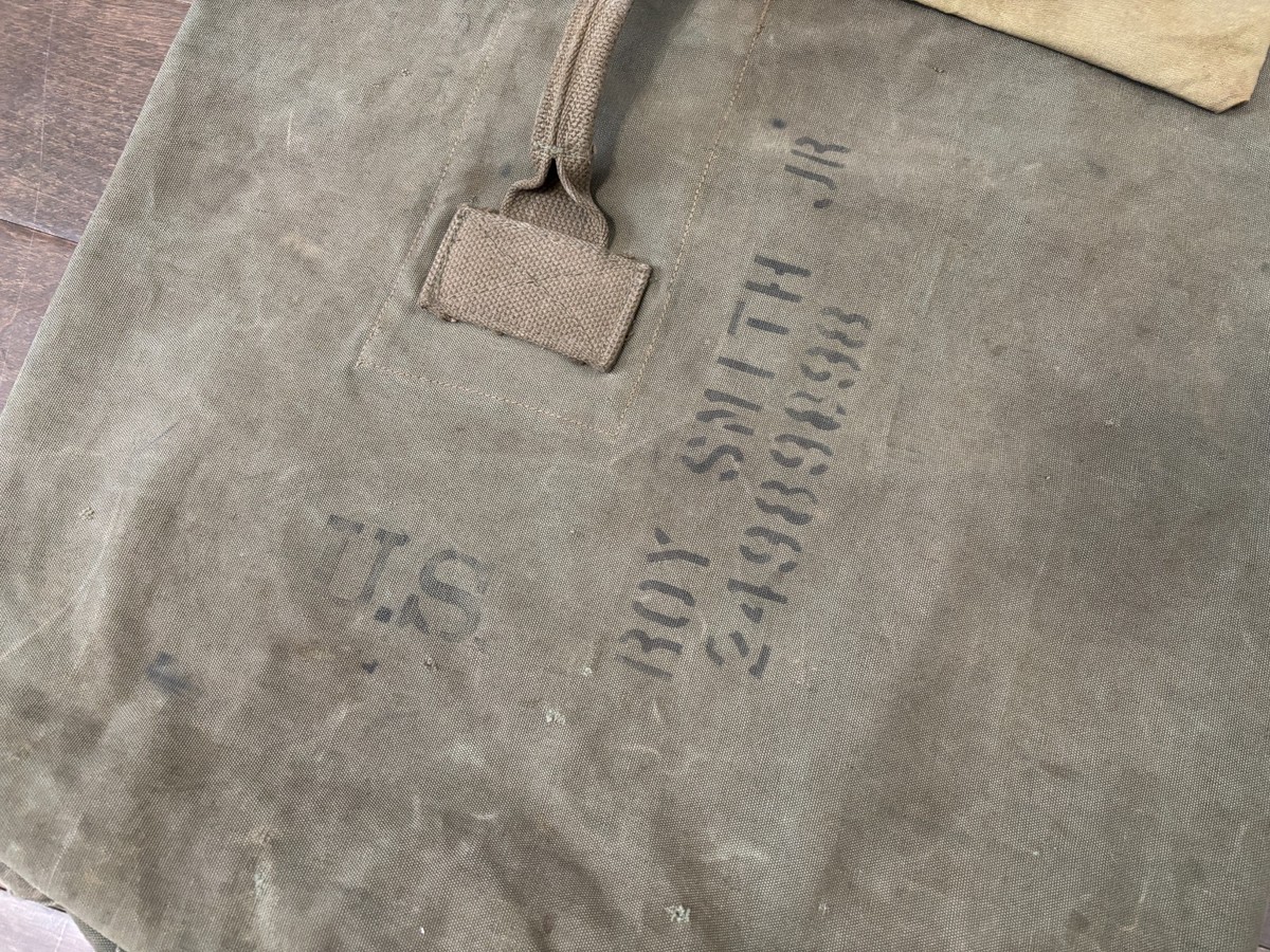 ORIGINAL WWII US ARMY DUFFLE BAG AND PERSONAL EFFECTS BAG - NAMED