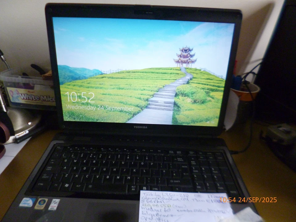 Toshiba L350 X 4. Working.(ref: 3) - Image 2 of 4