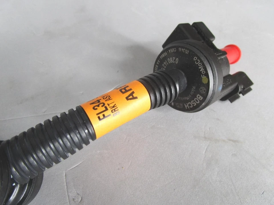 Conjunto de solenoide de válvula de purga de bote de vapor genuino Ford Lincoln FL34 9B325 DC Foto 2 de 4