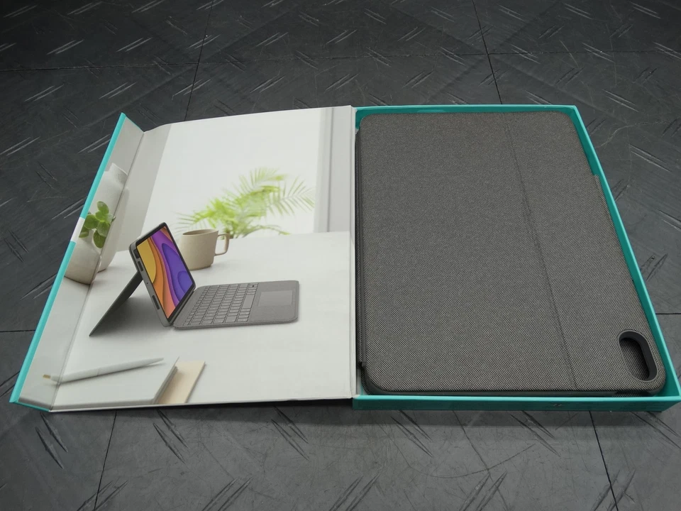 Logitech Combo Touch para iPad Air 11 pulgadas (M2/M3) / iPad Air (4ª y 5ª generación) Foto 3 de 4