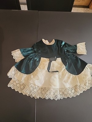 Andreeatex European Baby Girl Green Velet Dress Size 6m