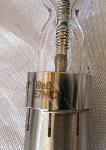 Bombilla de lámpara de arco corto Osram XBO xenón 4200W - Imagen 7 de 8