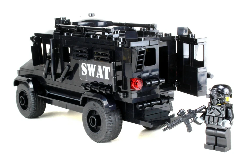 SWAT Truck police armored vehicle made w/ real LEGO® bricks and minifigs - Image 4 of 4