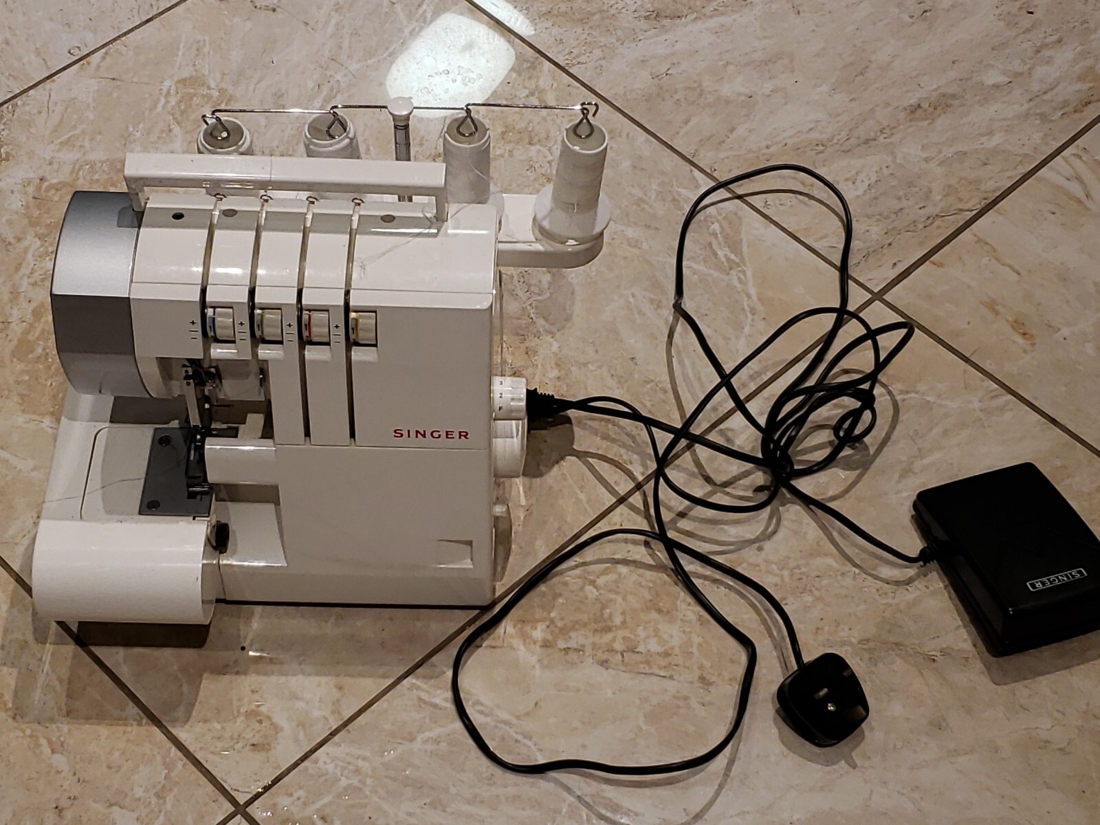 Singer Overlocker model 14SH754 14 sh 754 babylock serger eBay