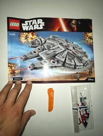 LEGO Star Wars Millennium Falcon - 75105 Mounted