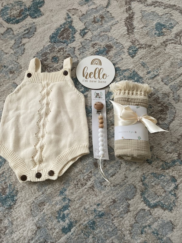 Newborn Gift Set From Maya