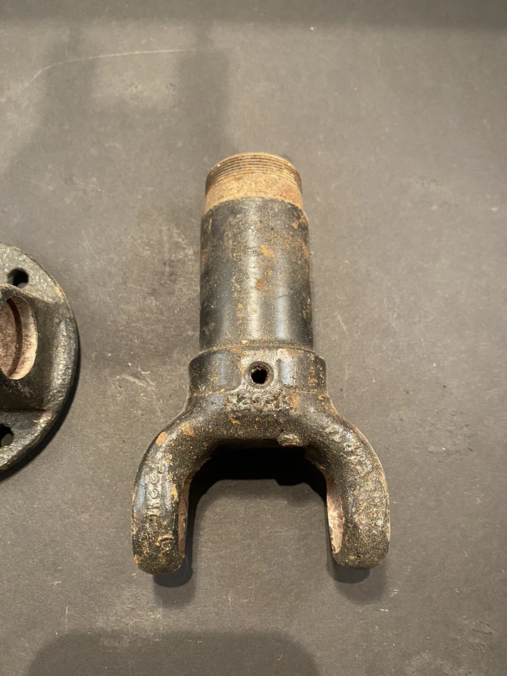 Yugo y brida de eje de transmisión MG TD Foto 3 de 4