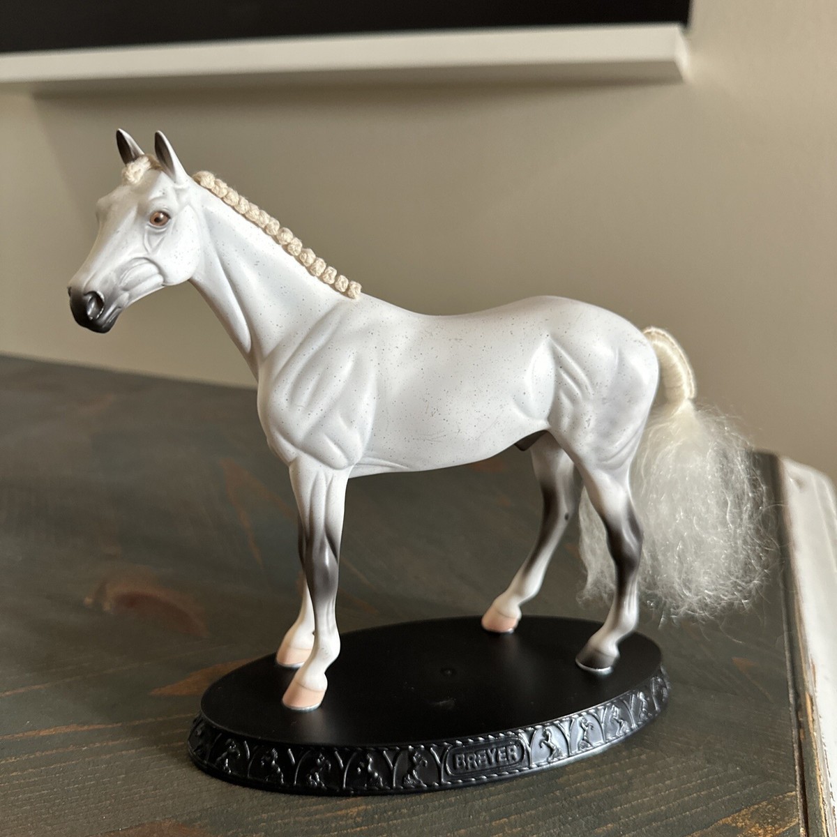 2008 Retired Classic Breyer Horse #902 Best in Show