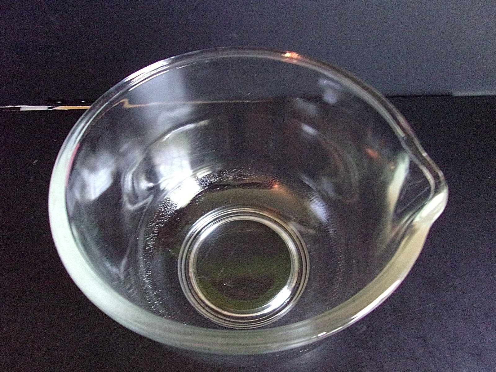 GLASS MIXING BOWL POUR SPOUT CENTERING RING TEXTURED BOTTOM eBay