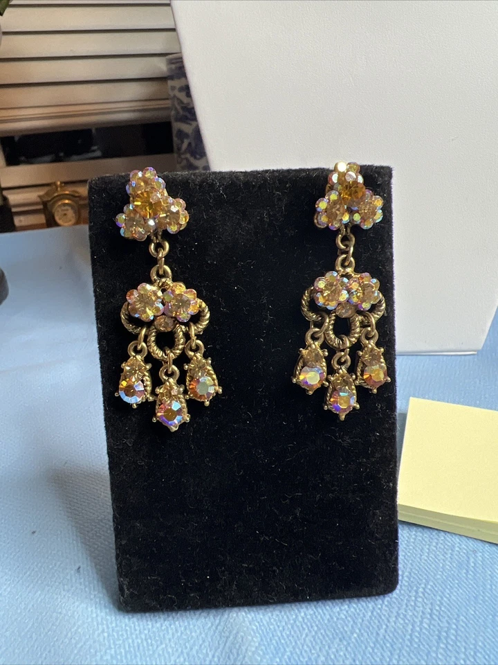 "Pendiente araña grande de diamantes de imitación de cristal tono dorado. 2""" Foto 2 de 3