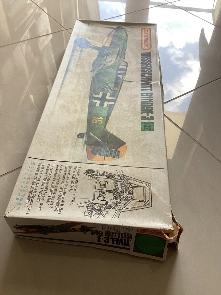 MATCHBOX -MESSERCHMITT BF/109E-3-Vintage 1983-1:32 Kit Modello - Immagine 2 di 4