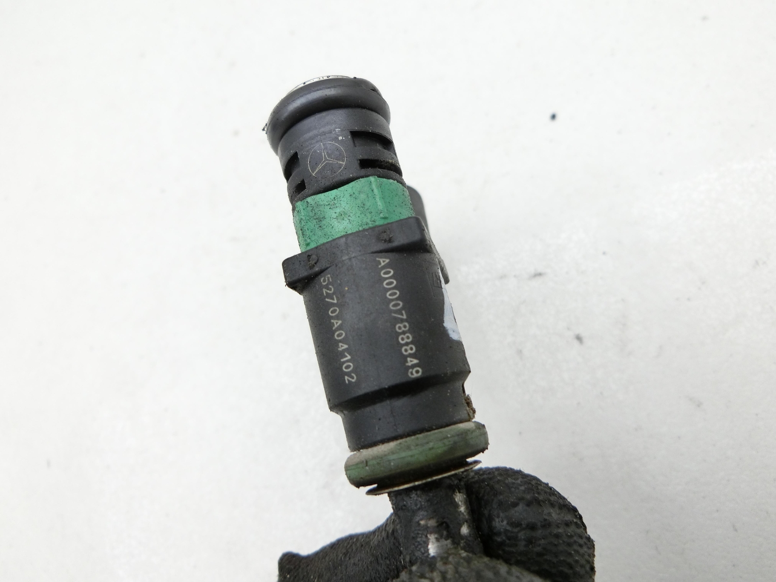 Injector Nozzle Zyl.4 for Mercedes W245 B200 05-08 A0000788849 